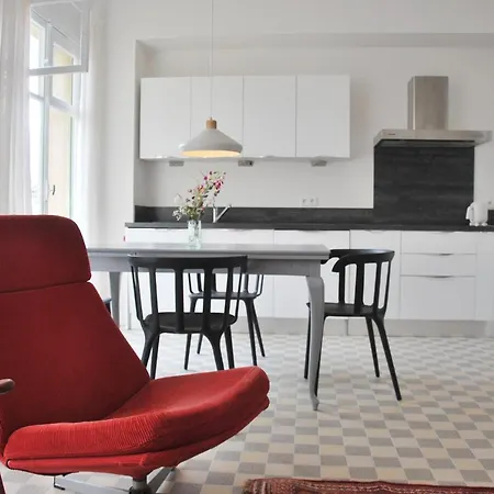 公寓 Les Gerardines By Enjoynice, 3-room With Airco And Balcony